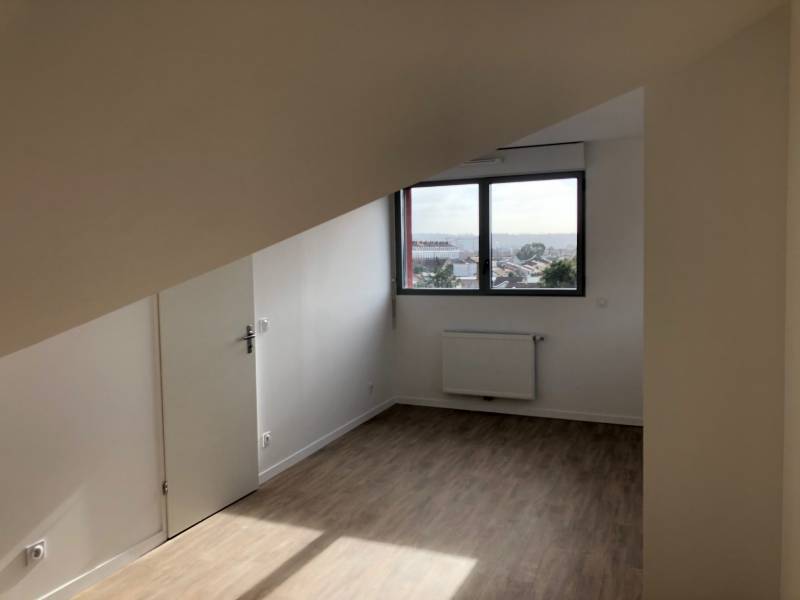 A vendre : Appartement duplex 3 chambres proche Quais Bordeaux Bastide  