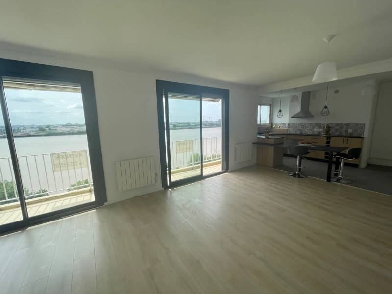 Acheter un appartement avec une vue imprenable sur la Garonne à Floirac 